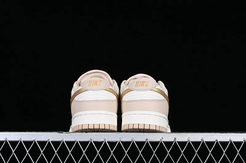 All categories Nk SB Dunk series Nk SB Dunk Low low-top sneakers F version Nk Dunk Low beige gold hook SB low-top sports and leisure sneakers DX5930-001